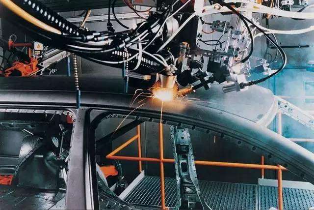 钣金加工中的激光焊接到底是什么？-星空|体育·官方版web站(中国)挑战登录极限 挥洒入口汗水
